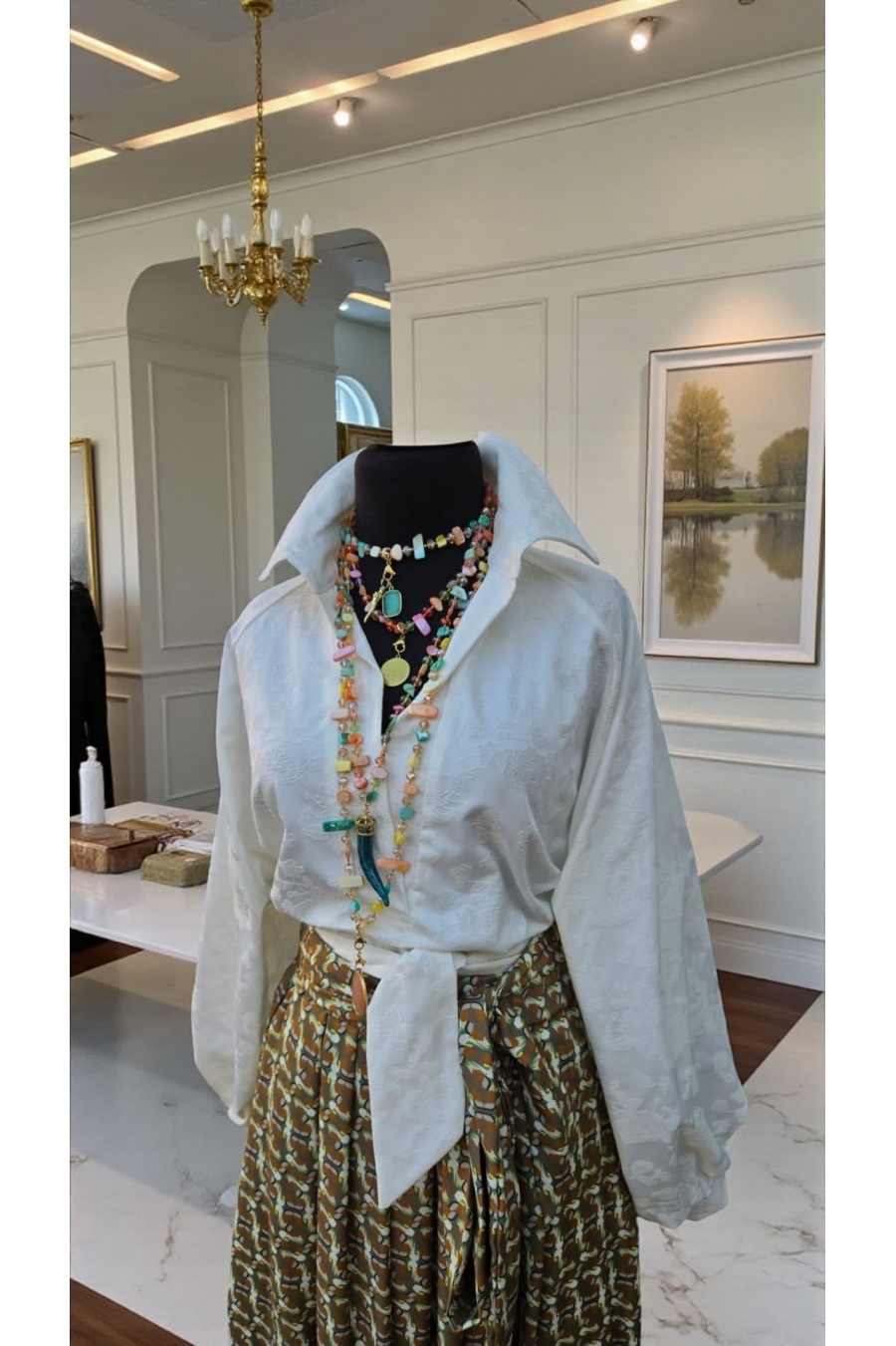 White Jacquard Кошула